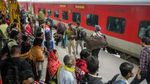 Indian Railway: यात्रियों को मिल सकती है राहत! रेलवे हटा सकता है टिकट कैंसिलेशन पर लगने वाला ये चार्ज