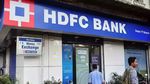 HDFC Bank New Rule: 1 अक्टूबर से बदल जाएंगे प्रीमियम कस्टमर से जुड़े नियम, जानें ग्राहकों पर क्या होगा असर