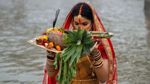 Chhath Puja 2025: गर्भवती महिलाओं को छठ पूजा करना चाहिए या नहीं? जानें प्रेगनेंसी में कैसे रखें व्रत