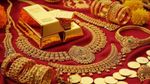 Delhi Gold Rate: सोने की कीमतों में गिरावट, अचानक आज दिल्ली में इतना सस्ता हुआ 22k, 24k और 18k गोल्ड