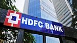 HDFC Bank share: एचडीएफसी बैंक शेयरों में दबाव जारी! क्या अब निवेश का सही मौका है? जानें एक्सपर्ट्स की राय
