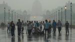 Aaj Ka Mausam: दिल्ली-NCR में फिर बदला मौसम का हाल, जानें आज किन राज्यों में तूफानी बारिश का अलर्ट!