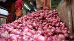 5 வருட உச்சத்தில் வெங்காயம் விலை.. கேட்டாலே கண்ணீர் வருதே..!