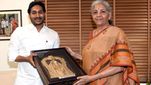 ఆర్థిక మంత్రి Nirmala Sitharamanను కలిసిన ఏపీ ముఖ్యమంత్రి YS Jagan.. రాష్ట్రం కోసం..