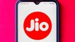 Jio Finance: యాపారం మెుదలెట్టిన జియో ఫైనాన్స్.. లోన్ కావాలంటే ఏమేమి అవసరం..??