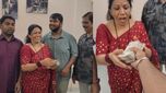 అమ్మా నా తొలి జీతం ఇదిగో.. క్యాష్ రూపంలో తెచ్చి ఇచ్చిన కొడుకు..హృదయాలను హత్తుకుంటున్న పేరెంట్స్ రియాక్షన్..