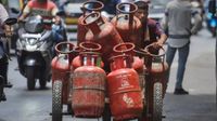 LPG கேஸ் சிலிண்டர் விலை மீண்டும் உயர்கிறதா? மே மாதத்தில் வரப் போகும் அதிரடி மாற்றங்கள்..!!