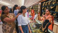 தங்கம் விலை உயர்ந்தாலும் கவலை இல்லை: டிரெண்டை மாற்றிய இந்தியர்கள்!! ஆடிப்போன நகை விற்பனையாளர்கள்!!