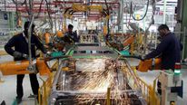 Maruti Suzuki Layoff: சாரிங்க உங்க 3000 பேருக்கு வேலை இல்லை..! 
