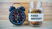 ஐயய்யோ..! Fixed Deposit-க்கு இவ்வளவு தான் வட்டியா..? வருத்தத்தில் வயதானவர்கள்..! 