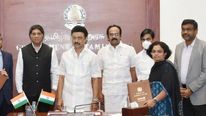 மோடி-யை சந்தித்த கையோடு.. தமிழ்நாடு அதிகாரிகள் உடன்.. பாக்ஸ்கான் யங் லியு மாஸ்..! 