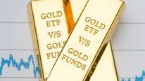 தங்கத்தில் முதலீடு செய்வதற்கு பதில் கோல்ட் ஃபண்ட்களில் முதலீடு செய்யலாமா?