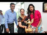 నటి షాలినీ చేతుల మీదగా 'కచ్చీల సృజన' (పిక్చర్స్)