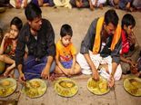 ఉచితంగా భోజనం పెడుతున్న హోటల్స్ ఇవే ! చూడండి 