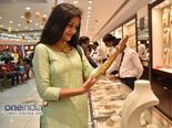 పండుగకు బంగారం కొనుగోలు చేస్తున్నారా?: ఈ విషయాలు గుర్తుంచుకోండి
