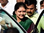 రూ.1,500 కోట్ల శశికళ ఆస్తులు ఆటాచ్: వందల కోట్లు ఎవరి పేరు మీద ఉన్నాయంటే?