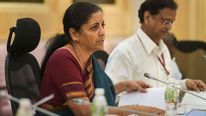 ఇంటి కొనుగోలుపై భారం తగ్గించండి: నిర్మలమ్మకు విజ్ఞప్తి, ఇలా చేస్తే...