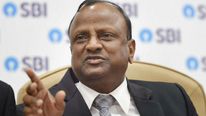  బ్యాంకుల్లో నిధులున్నాయి..రుణాలు తీసుకునే వారే లేరు : ఆసక్తికర వ్యాఖ్యలు చేసిన ఎస్‌బీఐ