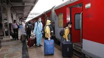 Train Ticket: మీరు రైలు టికెట్టును వేరొకరికి ట్రాన్ఫర్ చేయొచ్చు తెలుసా..? ఎలాగో ఇప్పుడు తెలుసుకోండి.. 