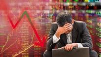 Stock Market: మార్కెట్ల పతన ప్రయాణం.. చేటుచేస్తున్న రూపాయి పతనం.. ఆరంభం నుంచే బేర్ జోరు..