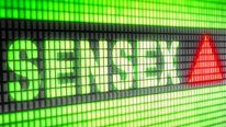 Stock Market: వారాంతంలో హుషారు.. లాభాల్లో మార్కెట్ సూచీలు.. ఈ రంగాల షేర్లకే డిమాండ్..