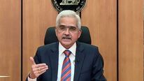 RBI: ఆర్బీఐ సంచలన నిర్ణయం.. గడువుకు ముందే అత్యవసర మీటింగ్.. రెడీ ఫర్ షాక్..!