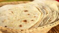 Wheat flour: కిలో గోధుమ పిండి రూ.136.. ఇక చపాతీలు తినట్టే..!