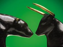 Auto Ancillary Stock, Paying 1000% Dividend, To Trade Ex-Dividend, Hits New 52-Week High