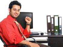 8 Best Credit Cards For Low Salaried Individual