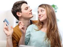 How To Use Your Credit Card Wisely? Tips For The First Time Users