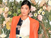 Top 5 Highest Paid Celebs On Instagram, Earning Over USD 1 Million Per Post