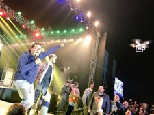 पेटीएम के जरिए हुआ 2,000,000,000 रुपए का लेन-देन, खुशी में झूमें CEO, देखें वीडियो