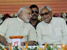 PM मोदी की राह चले CM नीतीश, आधार को बताया जरूरी 