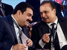 कर्ज चुकाने के लिए R-इंफ्रा अडानी को बेचेगी रिलांयस 