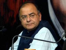 सहकारी बैंकों को नहीं मिलेगी टैक्स में छूट: वित्तमंत्री