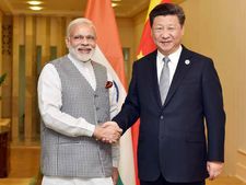 चीन के मुकाबले कितना मजबूत है भारत, देखें तुलना
