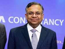 लखनऊ में ही रहेगी TCS, 30 हजार को JOB's, टाटा संन्स का एलान 