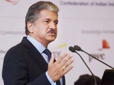 महिंद्रा एण्‍ड महिंद्रा का मुनाफा 49.9 प्रतिशत बढ़ा 