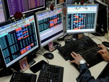 लाल निशान के साथ खुले शेयर बाजार