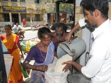 केरल बाढ़ में अजीविका खो देने वालों को 3 महीने तक फ्री में मिलेगा राशन 