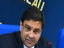 क्‍या सरकार के बयान के बाद नरम पड़े उर्जित पटेल