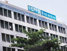 EPFO की बड़ी सौगात, 3 साल नौकरी करने पर हो सकता है 20 लाख का फायदा 