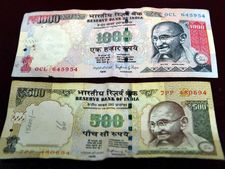 नोटबंदी नहीं होती तो चौपट हो जाती अर्थव्‍यवस्‍था: गुरुमूर्ति