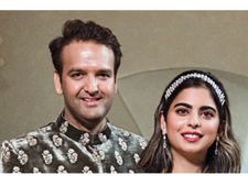 ईशा अंबानी और आनंद पीरामल की शादी का खर्च सुनकर उड़ जाएंगे आपके होश 
