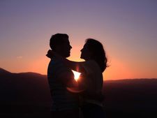 दो कंपनियों ने शुरू की Dating Leave, महिला कर्मचारियों को मिलेगा फायदा