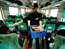 Indian Railway: ट्रेनों में अब बिल नहीं तो खाना होगा मुफ्त 