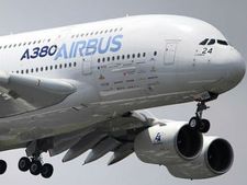 दुनिया का सबसे बड़ा वाणिज्यिक विमान एयरबस का A380 एक वाणिज्यिक फ्लॉप
