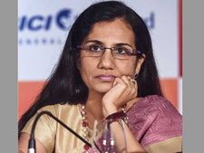 ICICI बैंक की पूर्व CEO चंदा कोचर के खिलाफ CBI ने  किया लुक आउट नोट‍िस जारी