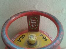 जानें Gas Cylinder की एक्सपायरी डेट, फिर नहीं होगा हादसा 