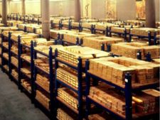 सरकारें खरीद रहीं Gold, और बढ़ सकती हैं कीमतें 